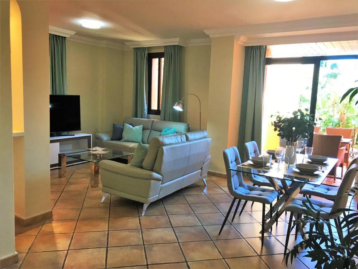 Apartments El Paraiso Beach Estepona Bagian luar foto