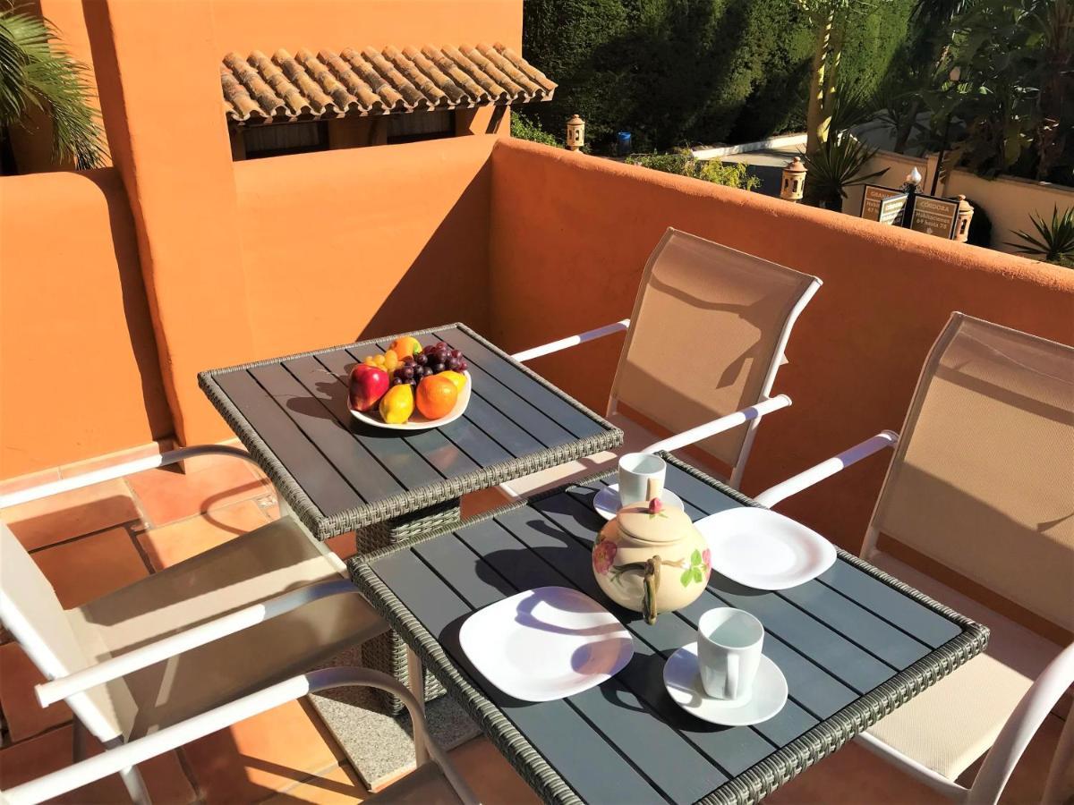 Apartments El Paraiso Beach Estepona Bagian luar foto
